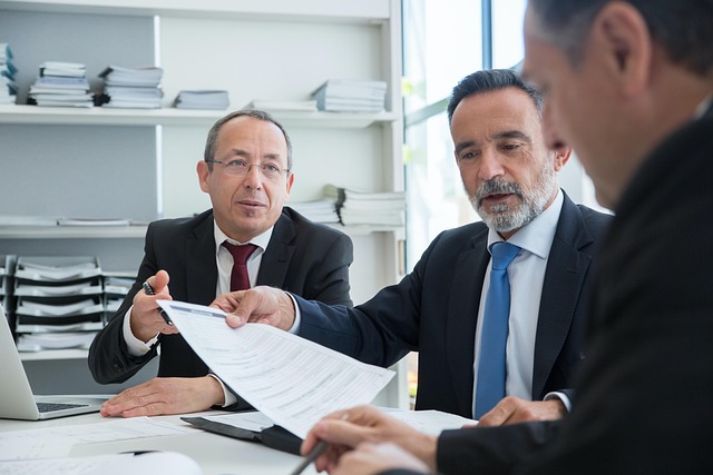 Change Management bei KI-Einführung: So nehmen Sie Ihre Mitarbeiter mit